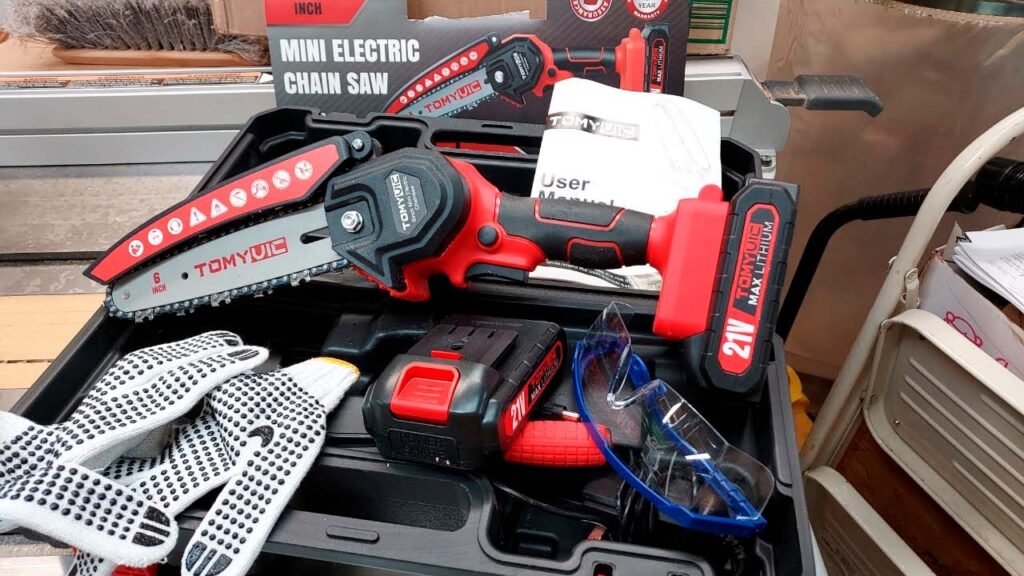 Tomyvic Mini Chainsaw